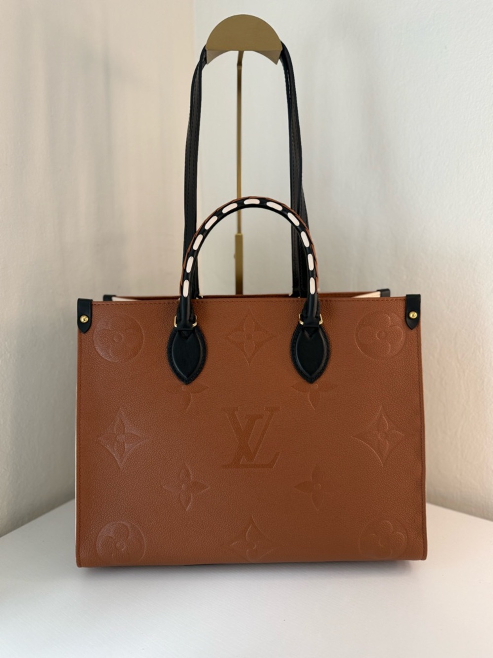 LOUIS VUITTON Empreinte Monogram Giant Wild At Heart Onthego MM